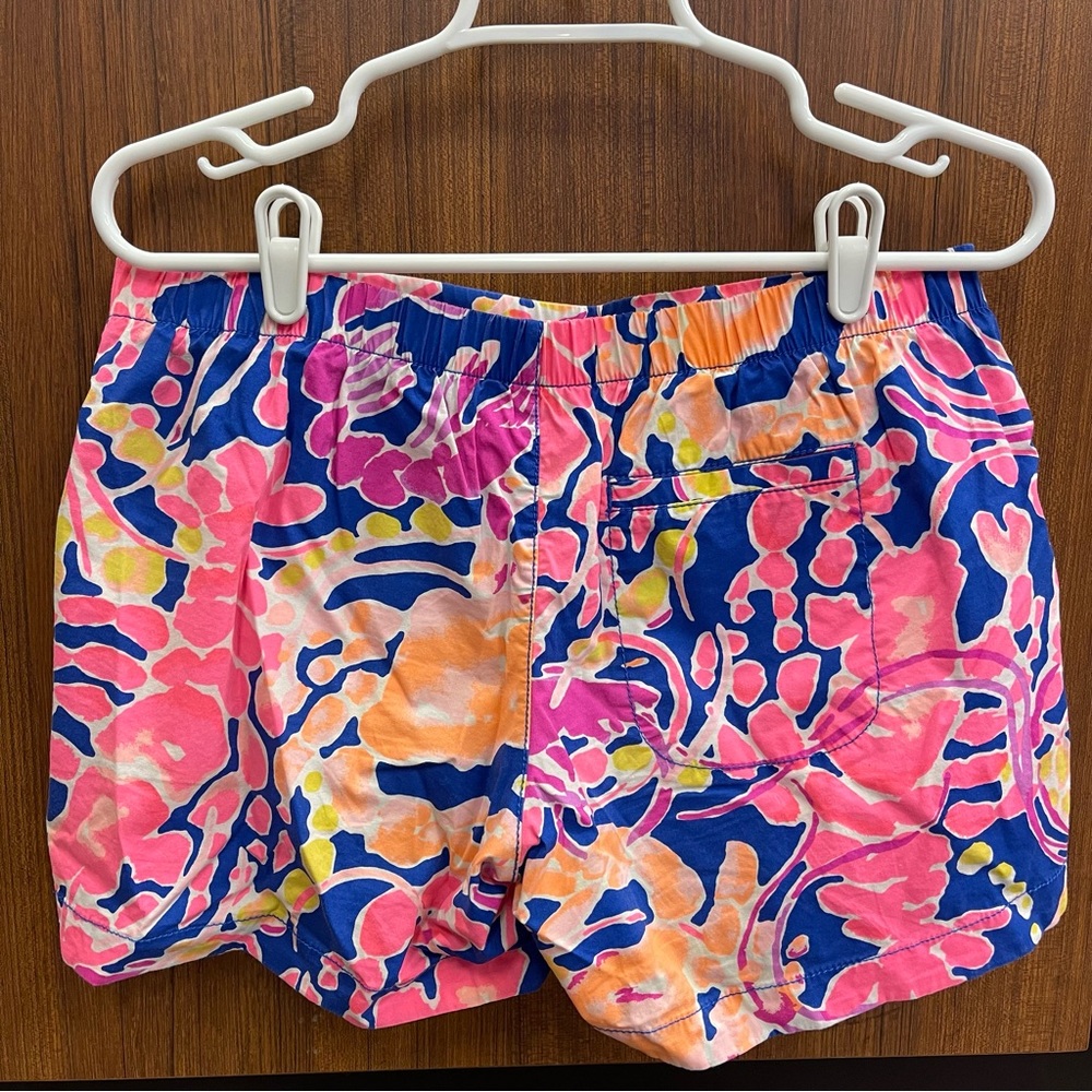 Lilly Pulitzer Pink and Blue Patterned Women Shorts - Picture 3 of 4